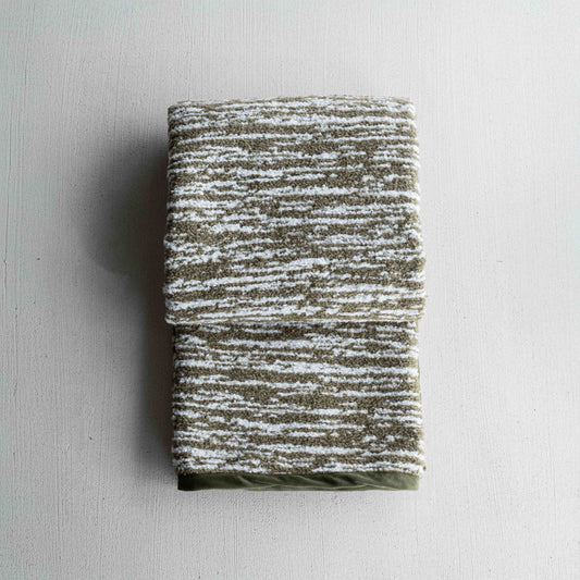 Folia Cozy Green Throw Blanket - 205x154cm