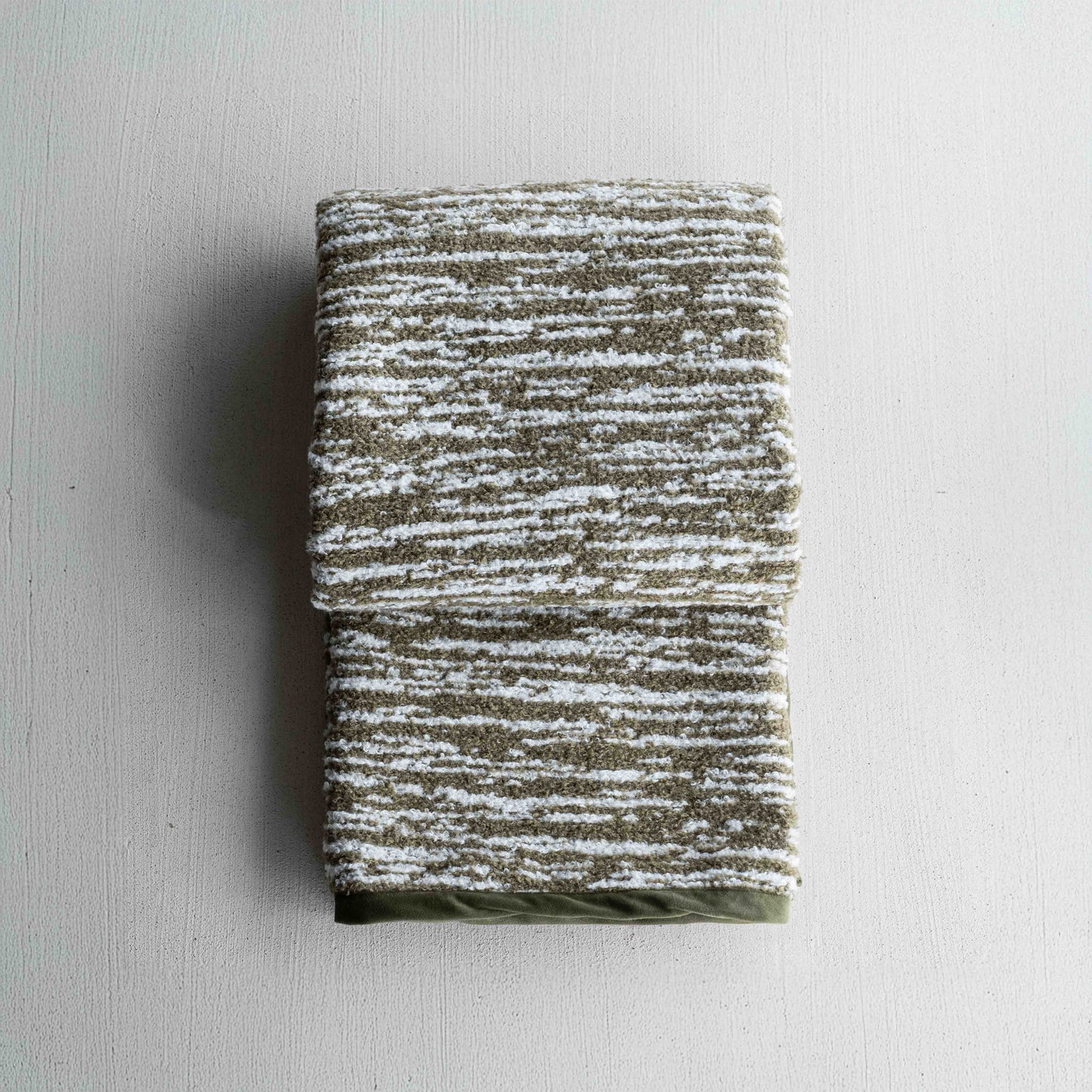 Folia Cozy Green Throw Blanket - 205x154cm