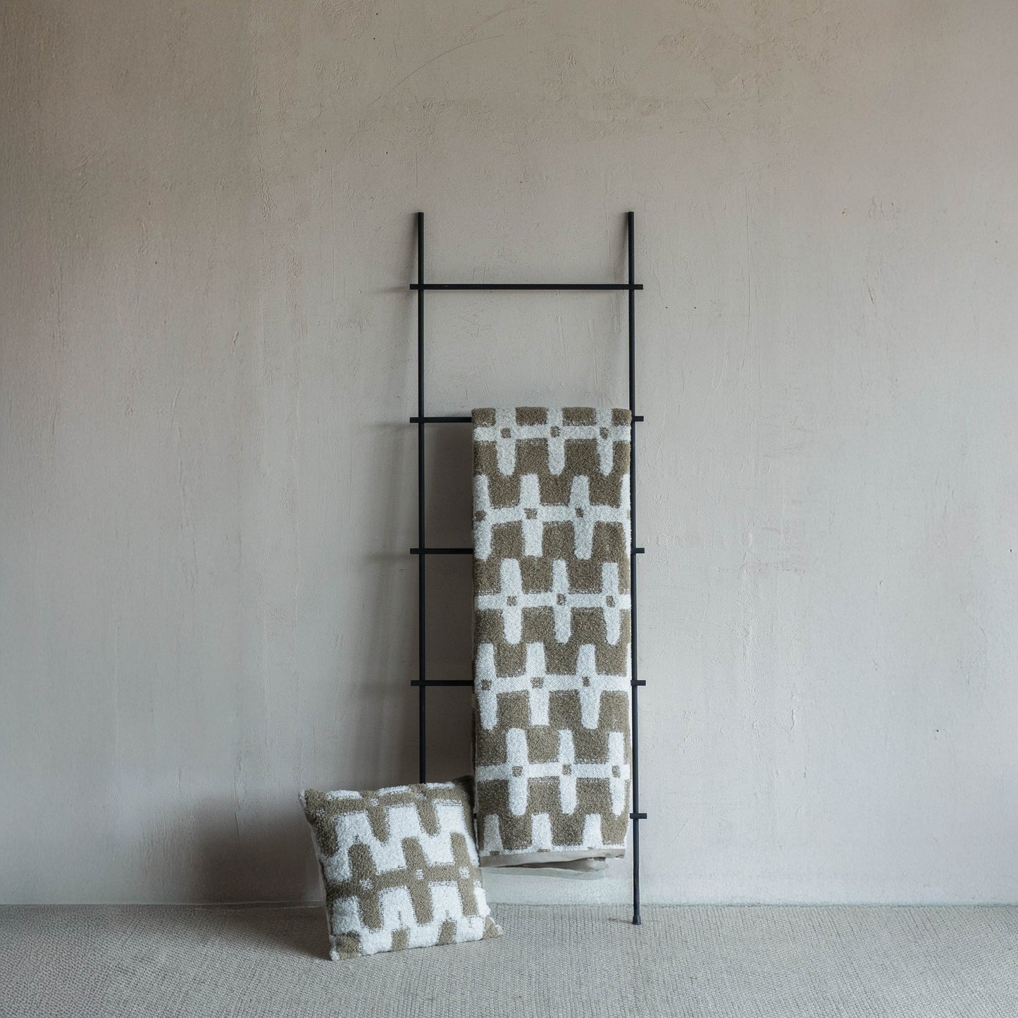 Brown Grove Geometric Throw Blanket - 205x154cm